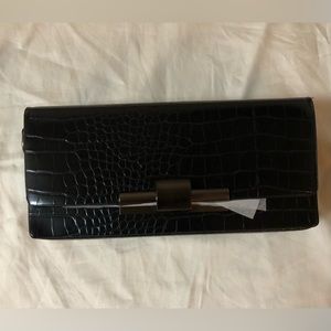 AKIRA NEVER LET YOU CROC STYLE HANDBAG